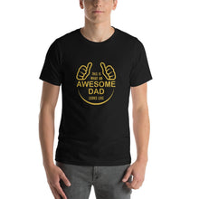 This is What An Awesome Dad Looks Like T-Shirt