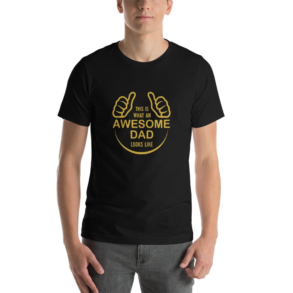 This is What An Awesome Dad Looks Like T-Shirt