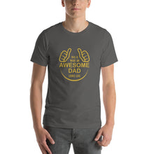 This is What An Awesome Dad Looks Like T-Shirt