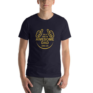 This is What An Awesome Dad Looks Like T-Shirt